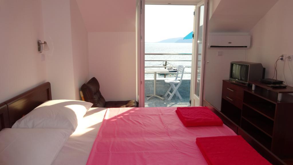 Apartments Odesa Herceg Novi Ngoại thất bức ảnh